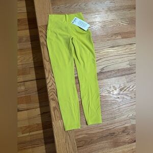 Lululemon NWT Align Pant 25” inseam. Yellow. Ships fast! Gorgeous color!
